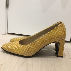 Stuart Weitzman Mustard Pumps